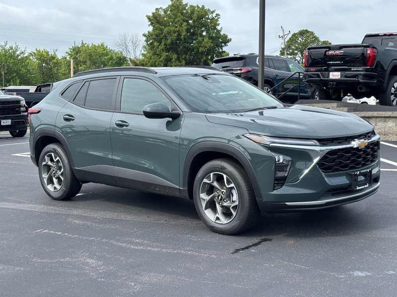 Chevrolet Trax Vehicle Image 02