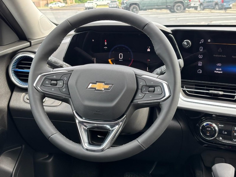 Chevrolet Trax Vehicle Image 08