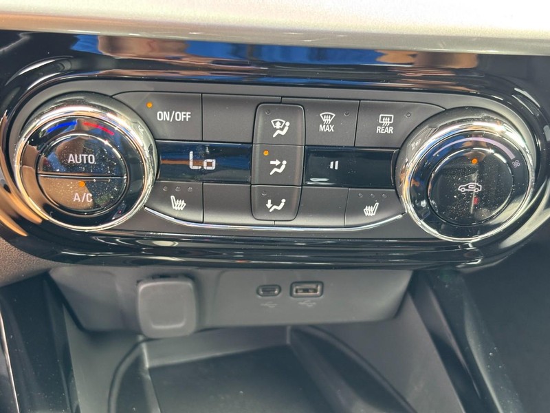 Chevrolet Trax Vehicle Image 18