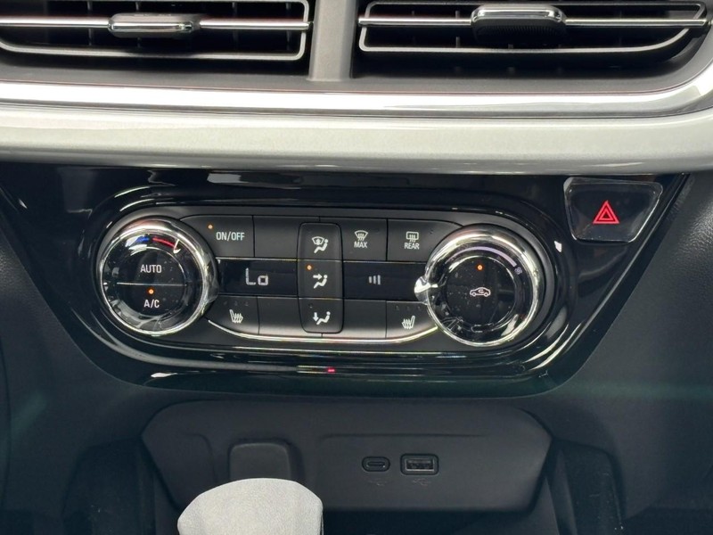 Chevrolet Trax Vehicle Image 10