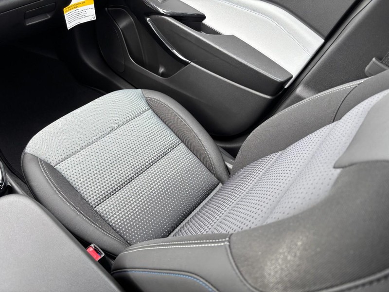 Chevrolet Trax Vehicle Image 11