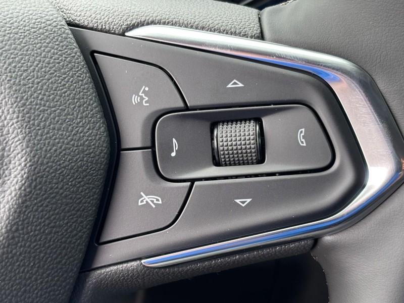 Chevrolet Trax Vehicle Image 14