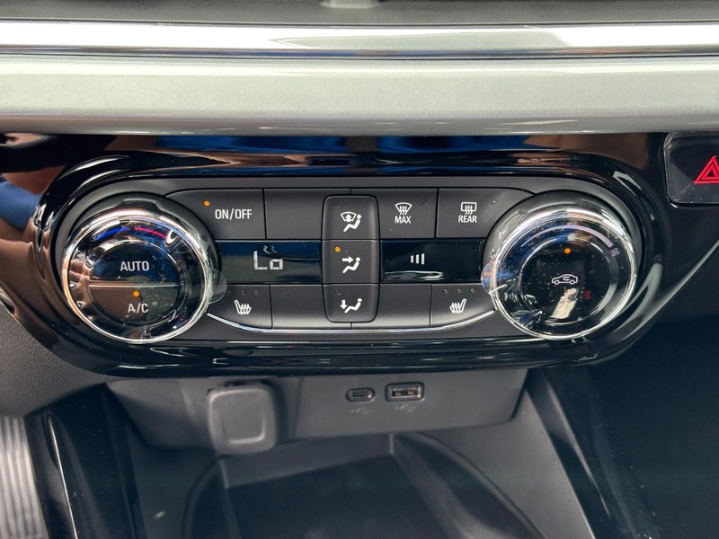 Chevrolet Trax Vehicle Image 18