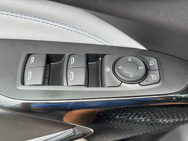 Chevrolet Trax Vehicle Image 19