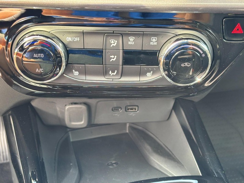 Chevrolet Trax Vehicle Image 18