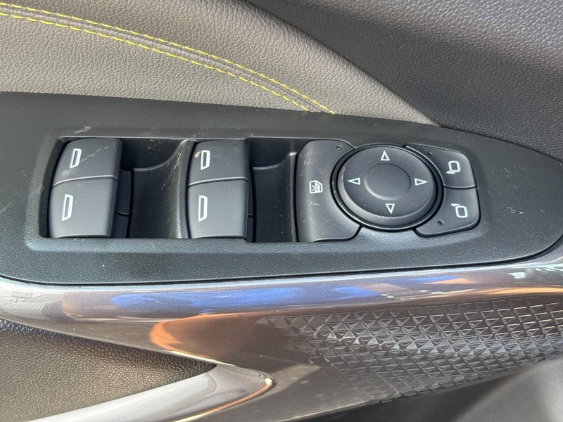 Chevrolet Trax Vehicle Image 19