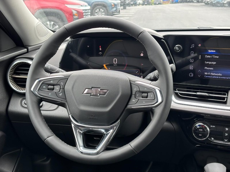 Chevrolet Trax Vehicle Image 08