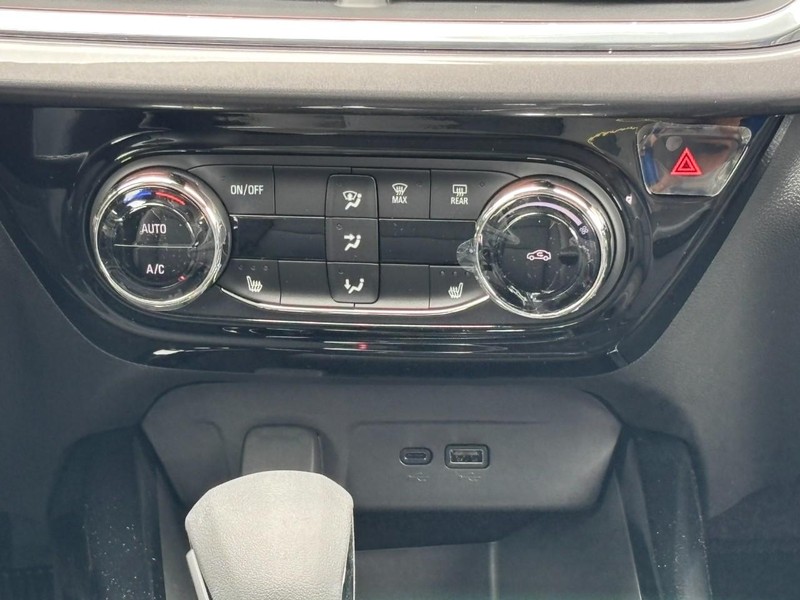 Chevrolet Trax Vehicle Image 10