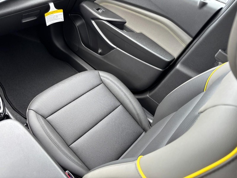 Chevrolet Trax Vehicle Image 11