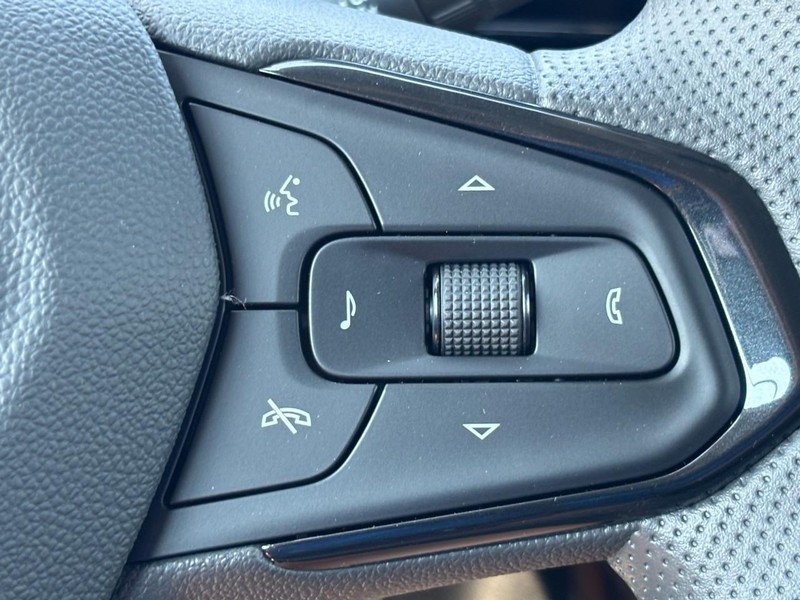 Chevrolet TrailBlazer Vehicle Image 14
