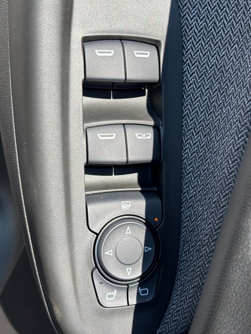 Chevrolet TrailBlazer Vehicle Image 19