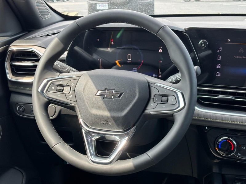 Chevrolet TrailBlazer Vehicle Image 08
