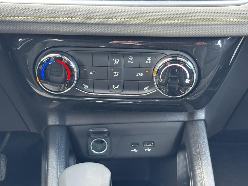 Chevrolet TrailBlazer Vehicle Image 10