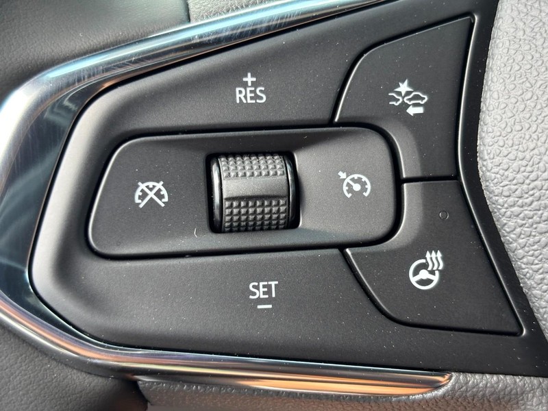 Chevrolet TrailBlazer Vehicle Image 13