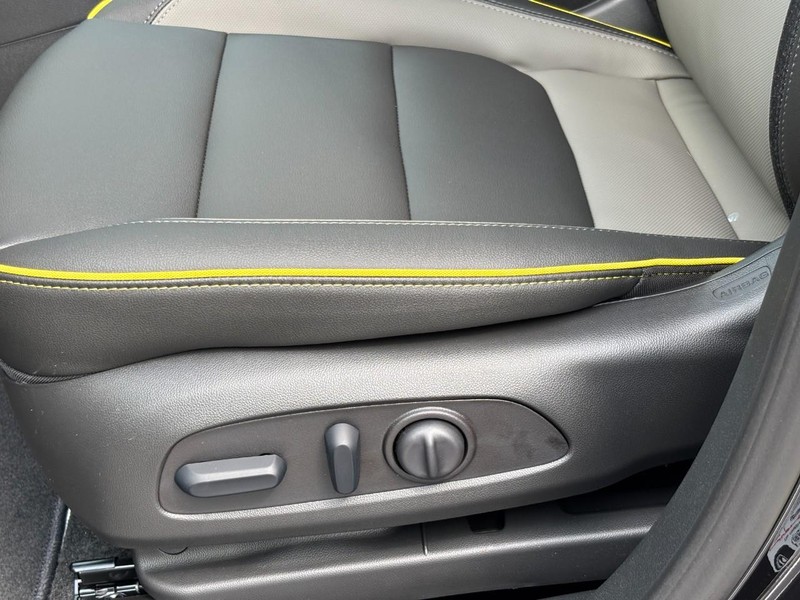 Chevrolet TrailBlazer Vehicle Image 21
