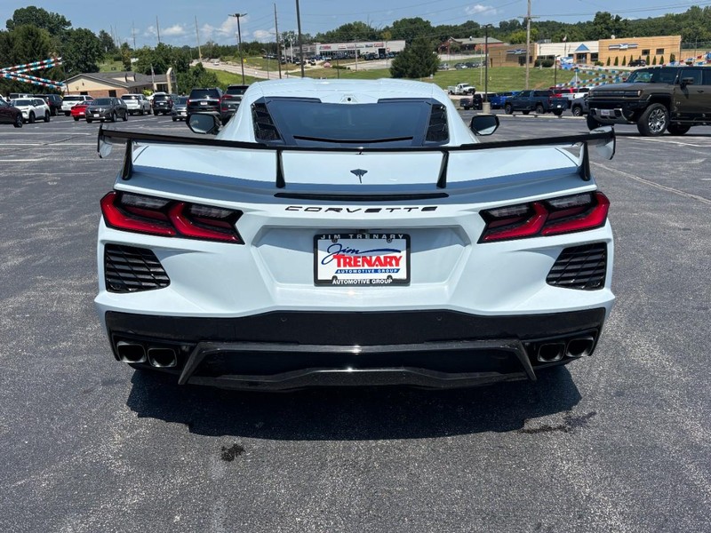 Chevrolet Corvette Vehicle Image 04