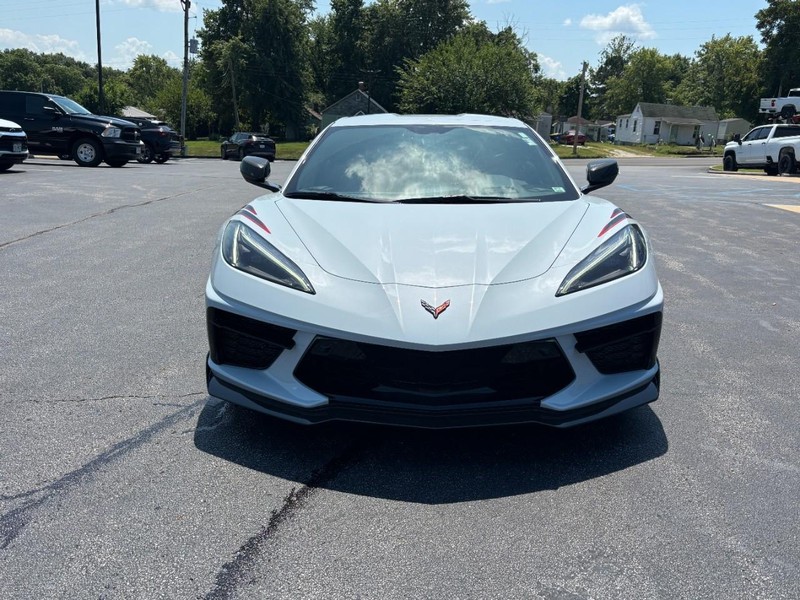 Chevrolet Corvette Vehicle Image 08