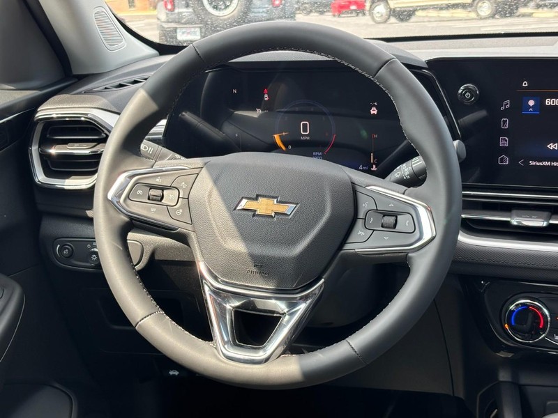 Chevrolet TrailBlazer Vehicle Image 08