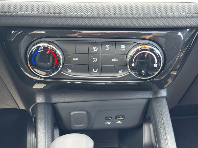 Chevrolet TrailBlazer Vehicle Image 10