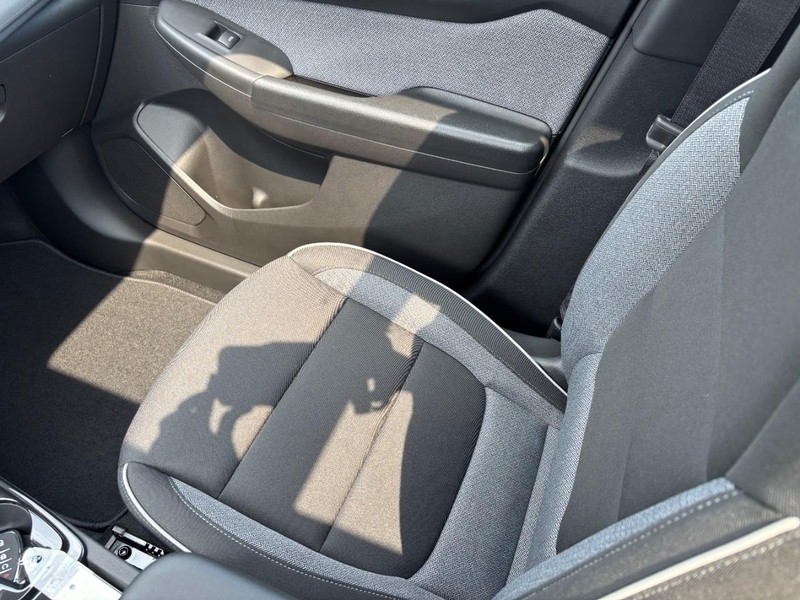 Chevrolet TrailBlazer Vehicle Image 11