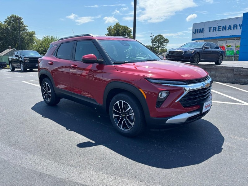 Chevrolet TrailBlazer Vehicle Image 02