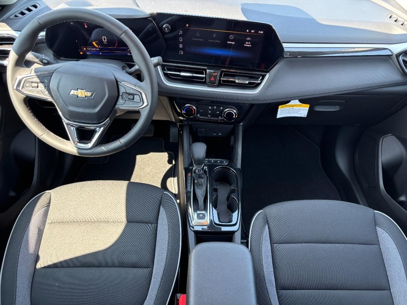 Chevrolet TrailBlazer Vehicle Image 07