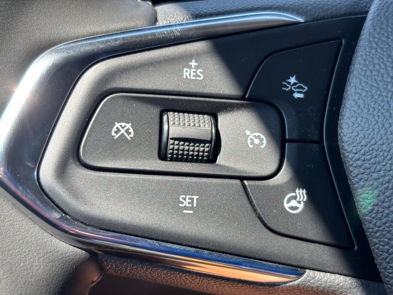 Chevrolet TrailBlazer Vehicle Image 13