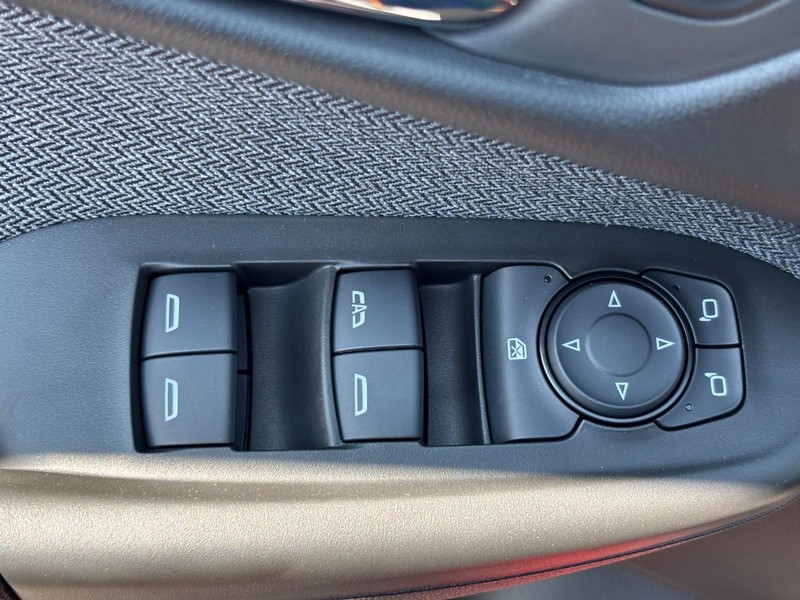 Chevrolet TrailBlazer Vehicle Image 19