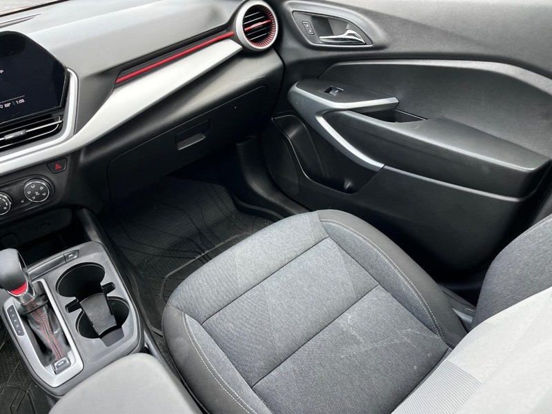 Chevrolet Trax Vehicle Image 13