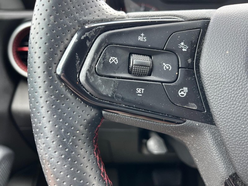 Chevrolet Trax Vehicle Image 16