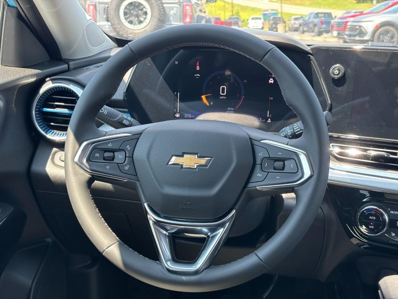 Chevrolet Trax Vehicle Image 08