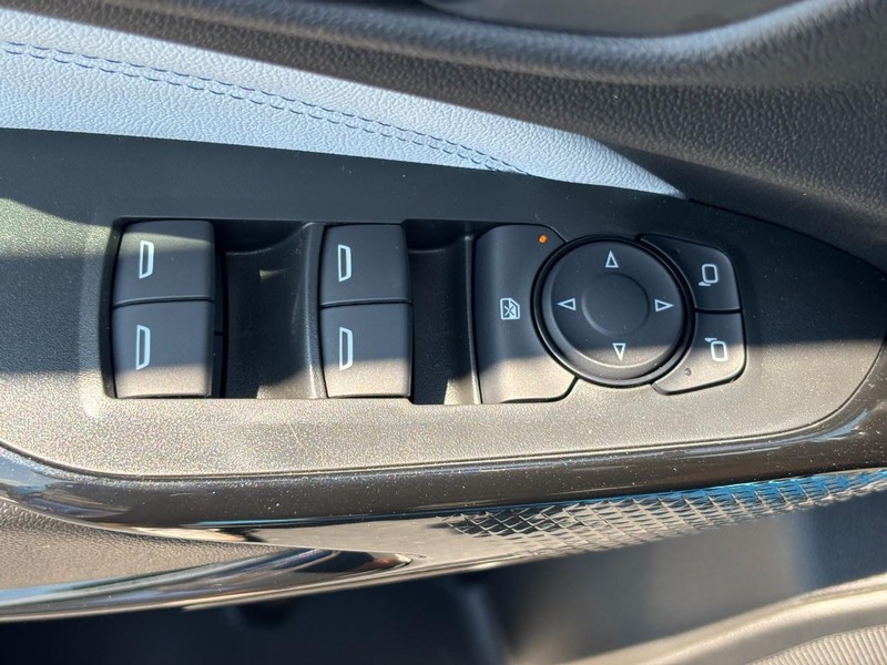 Chevrolet Trax Vehicle Image 19