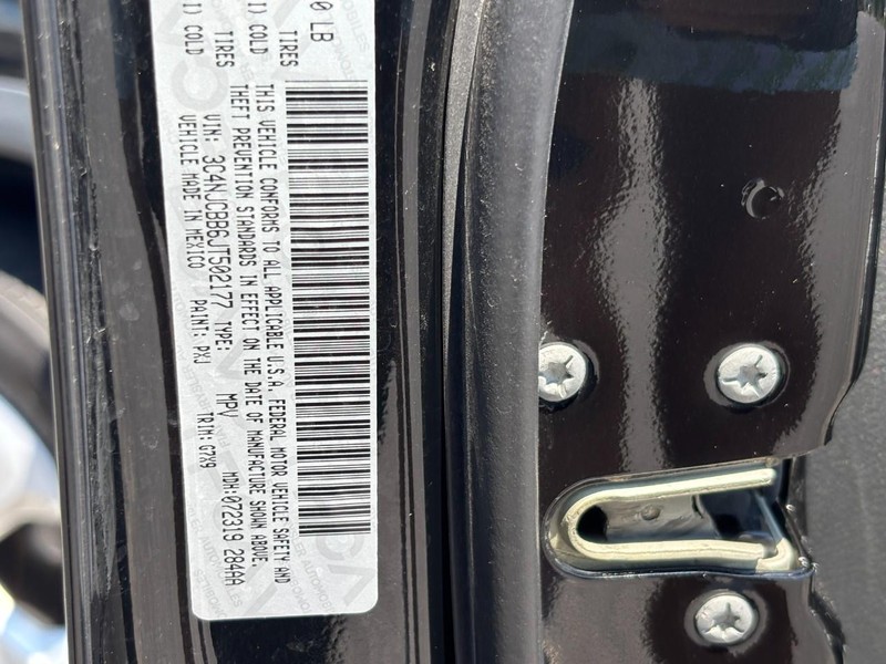 Jeep Compass Vehicle Image 26
