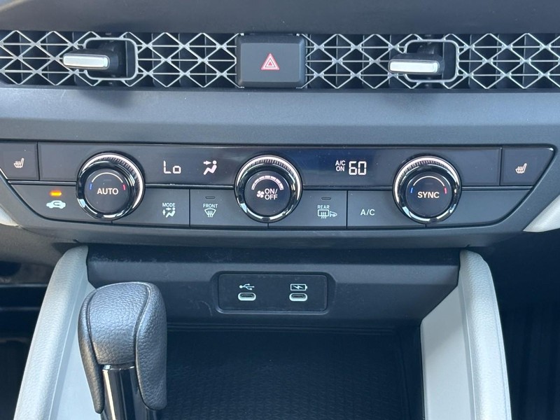 Honda Accord Sedan Vehicle Image 14