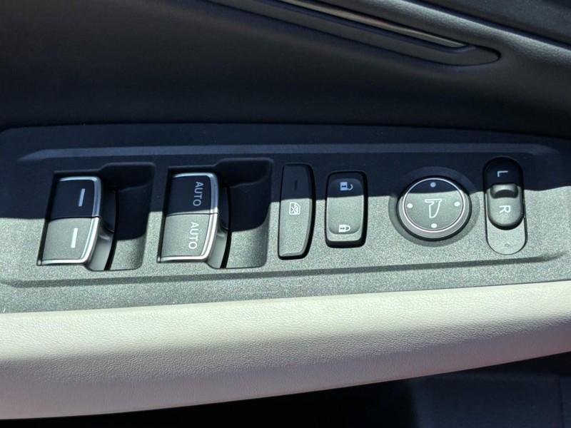 Honda Accord Sedan Vehicle Image 22