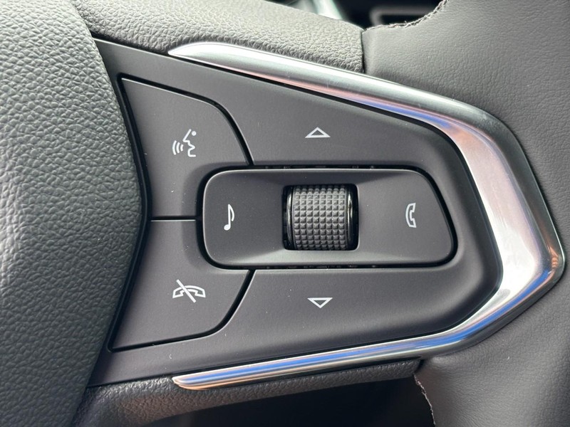 Chevrolet Trax Vehicle Image 14