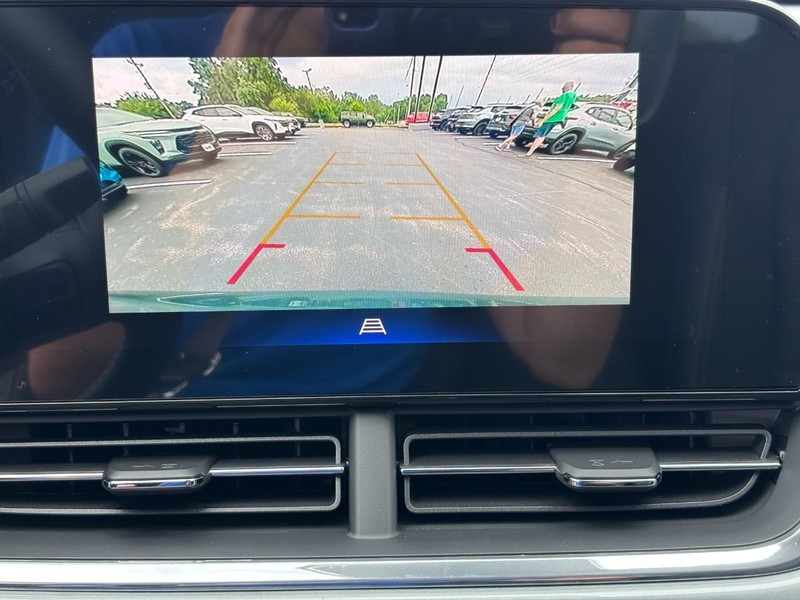 Chevrolet Trax Vehicle Image 17