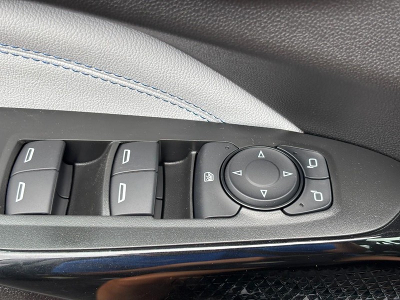 Chevrolet Trax Vehicle Image 19