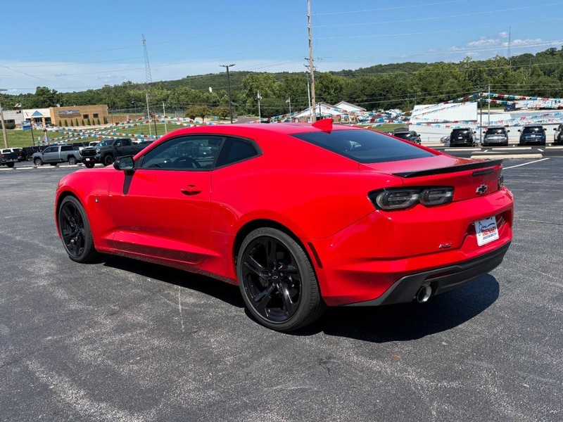 Chevrolet Camaro Vehicle Image 08