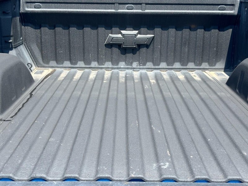 Chevrolet Silverado 1500 Vehicle Image 04