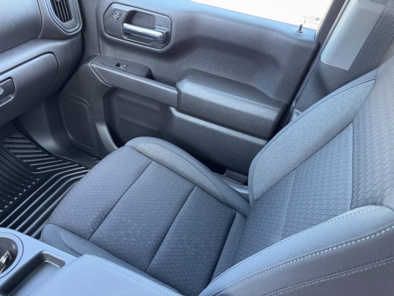Chevrolet Silverado 1500 Vehicle Image 12