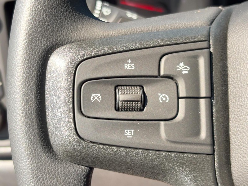 Chevrolet Silverado 1500 Vehicle Image 14