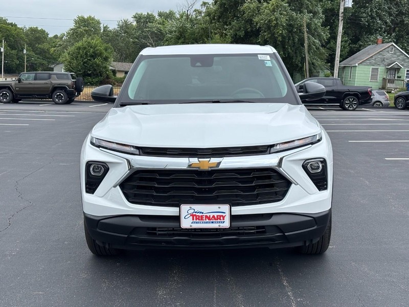 Chevrolet TrailBlazer Vehicle Image 10