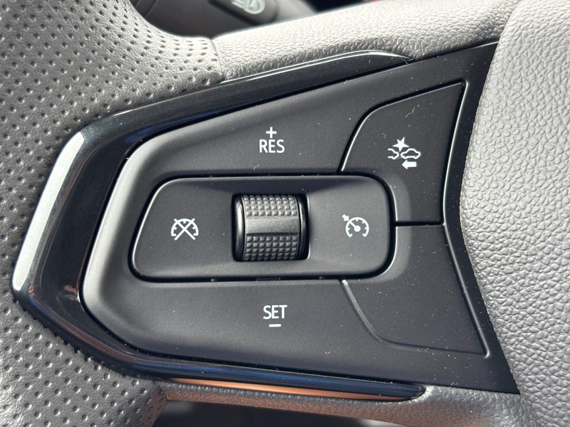Chevrolet TrailBlazer Vehicle Image 18