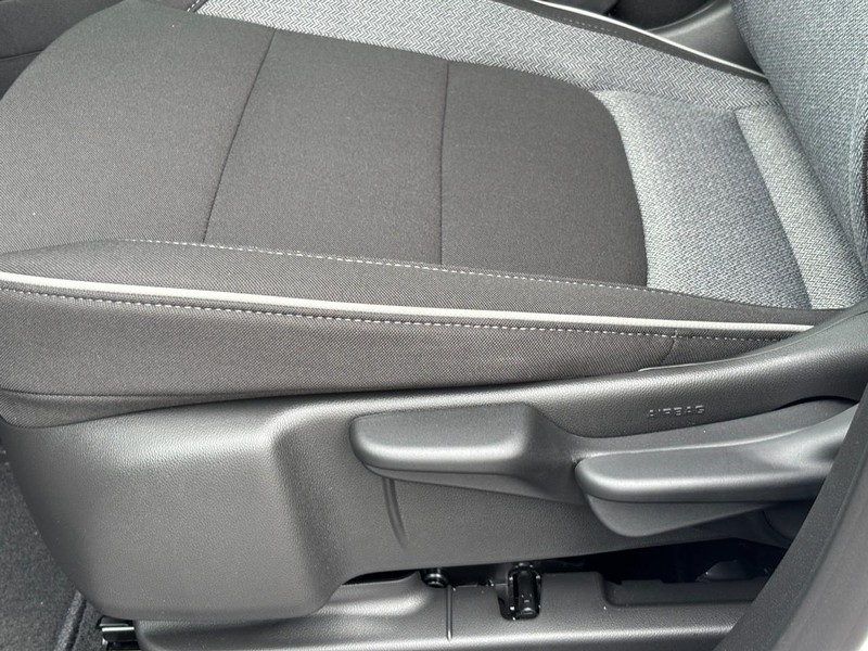 Chevrolet TrailBlazer Vehicle Image 25
