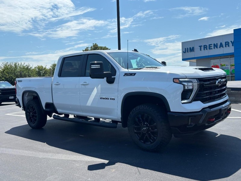 Chevrolet Silverado 2500HD Vehicle Image 02