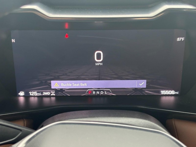 GMC Canyon Vehicle Image 18