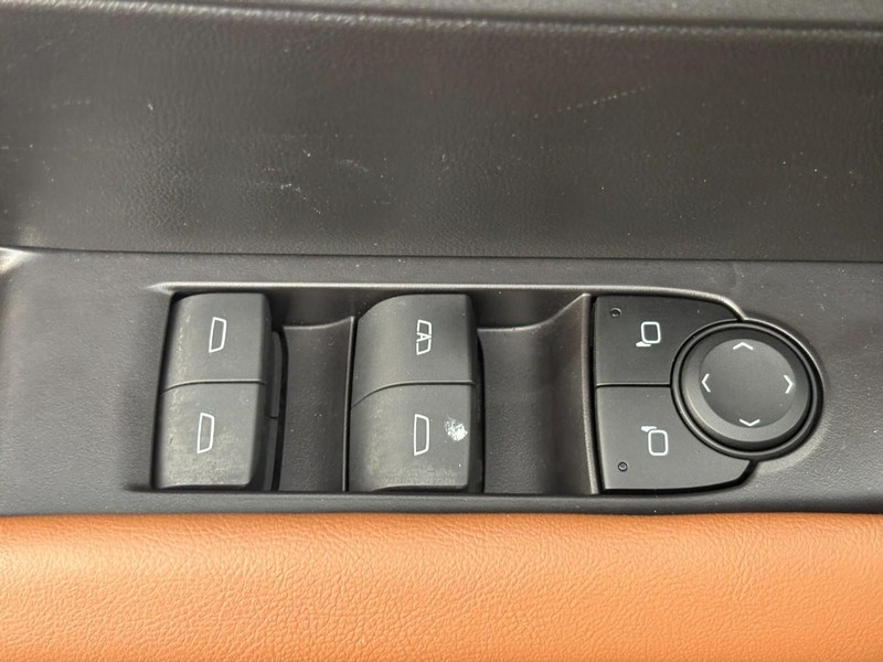 GMC Canyon Vehicle Image 21