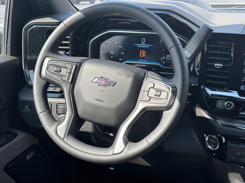 Chevrolet Silverado 2500HD Vehicle Image 08