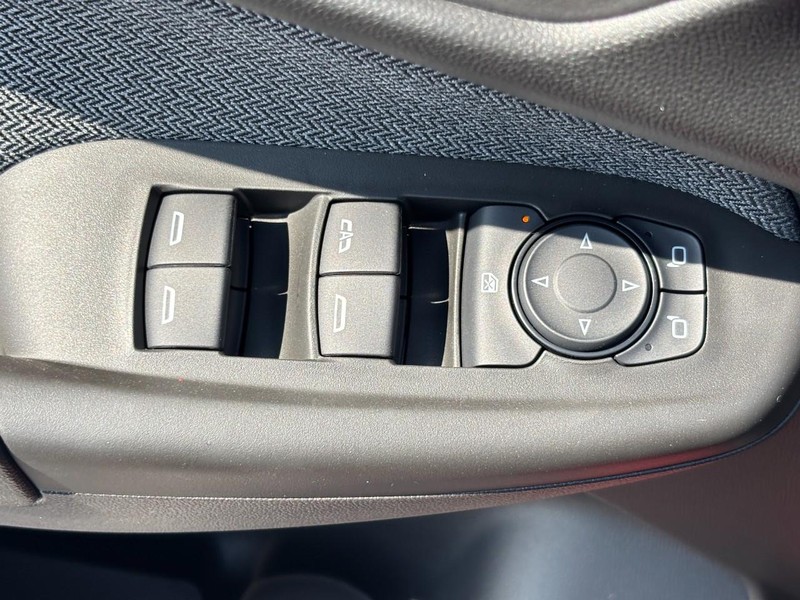 Chevrolet TrailBlazer Vehicle Image 19